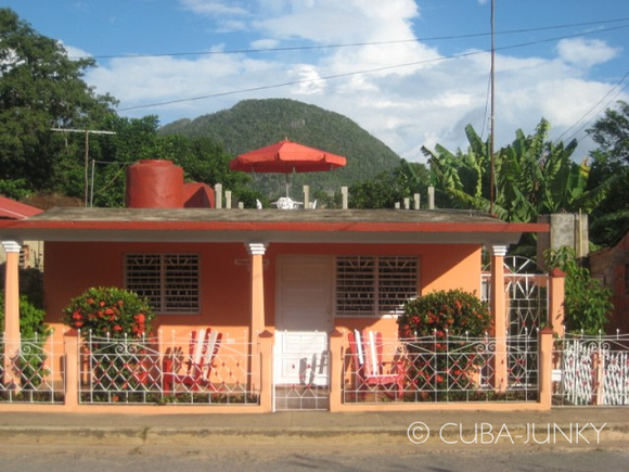 Casa Yolanda y Tomas Vinales Cuba